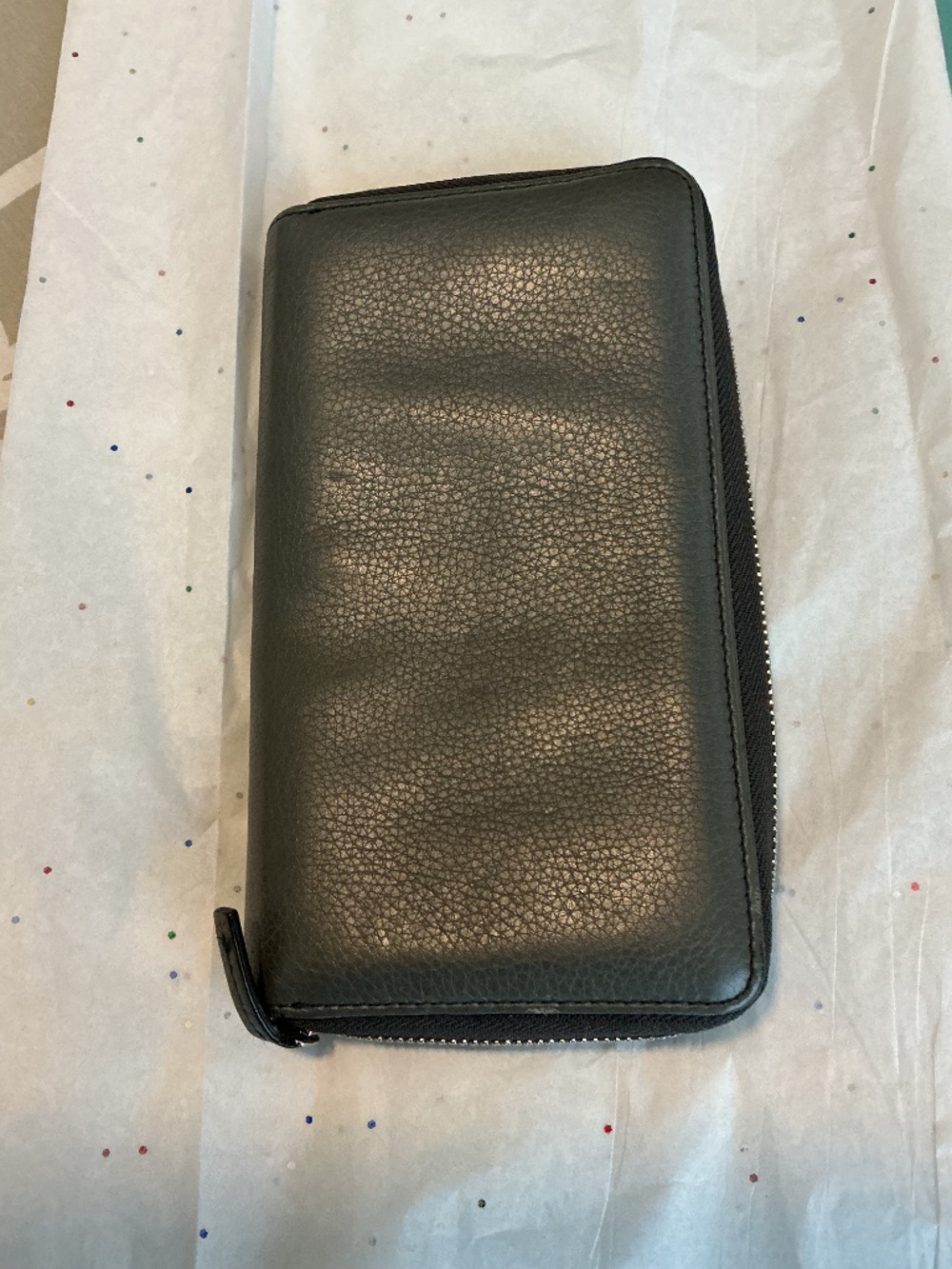EUC Gucci fabulous wallet - Picture 5 of 5